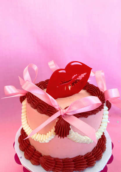 Juicy Lips Cake Charm