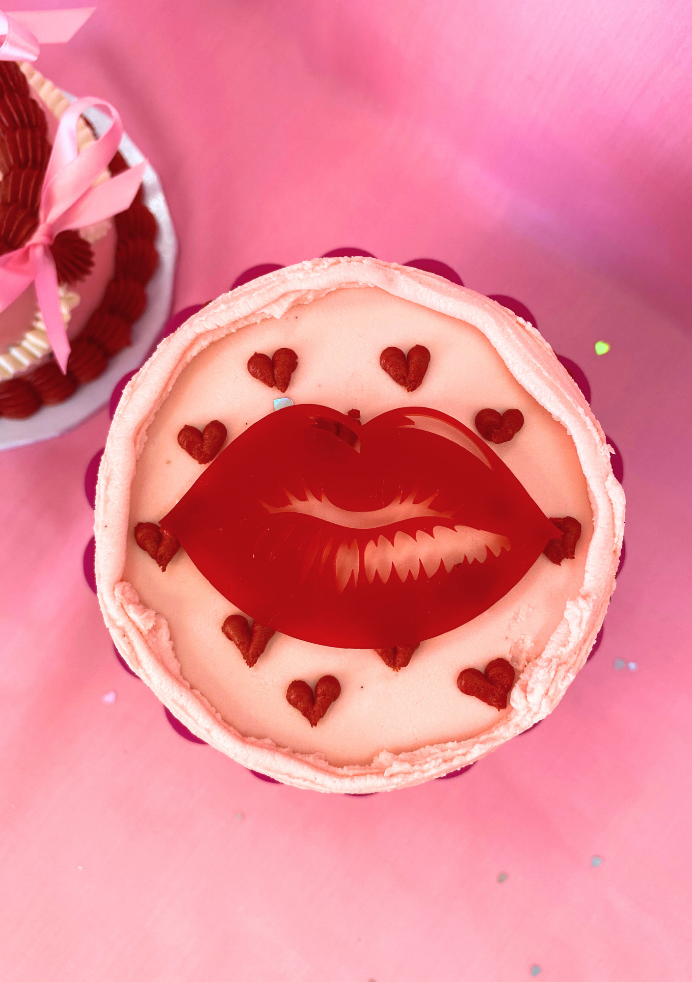 Juicy Lips Cake Charm