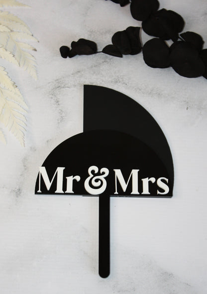 Black Matt & Shine Art Deco Arc Mr & Mrs Cake Topper